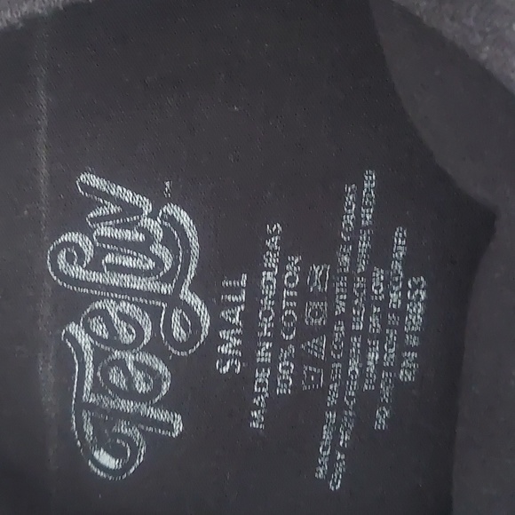 TEE LUV - Picture 3 of 3